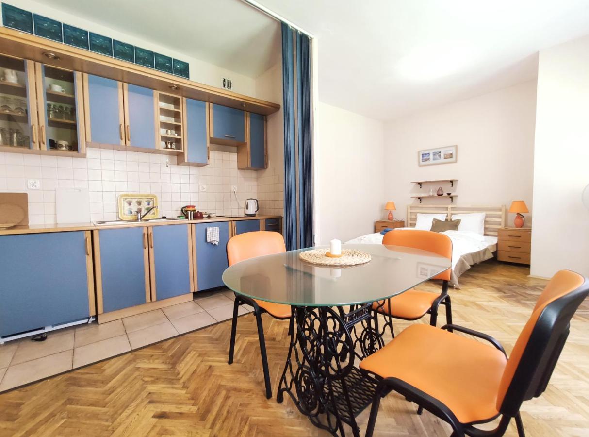 Plac Nowy 8A By Homeprime Cracovia Esterno foto